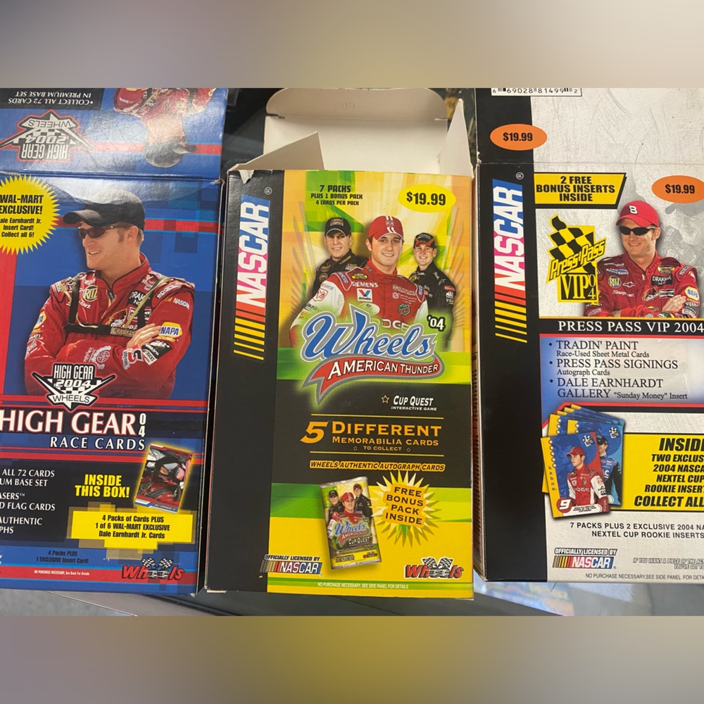 Assorted NASCAR Trading Cards Collection - Picture 2 of 5
